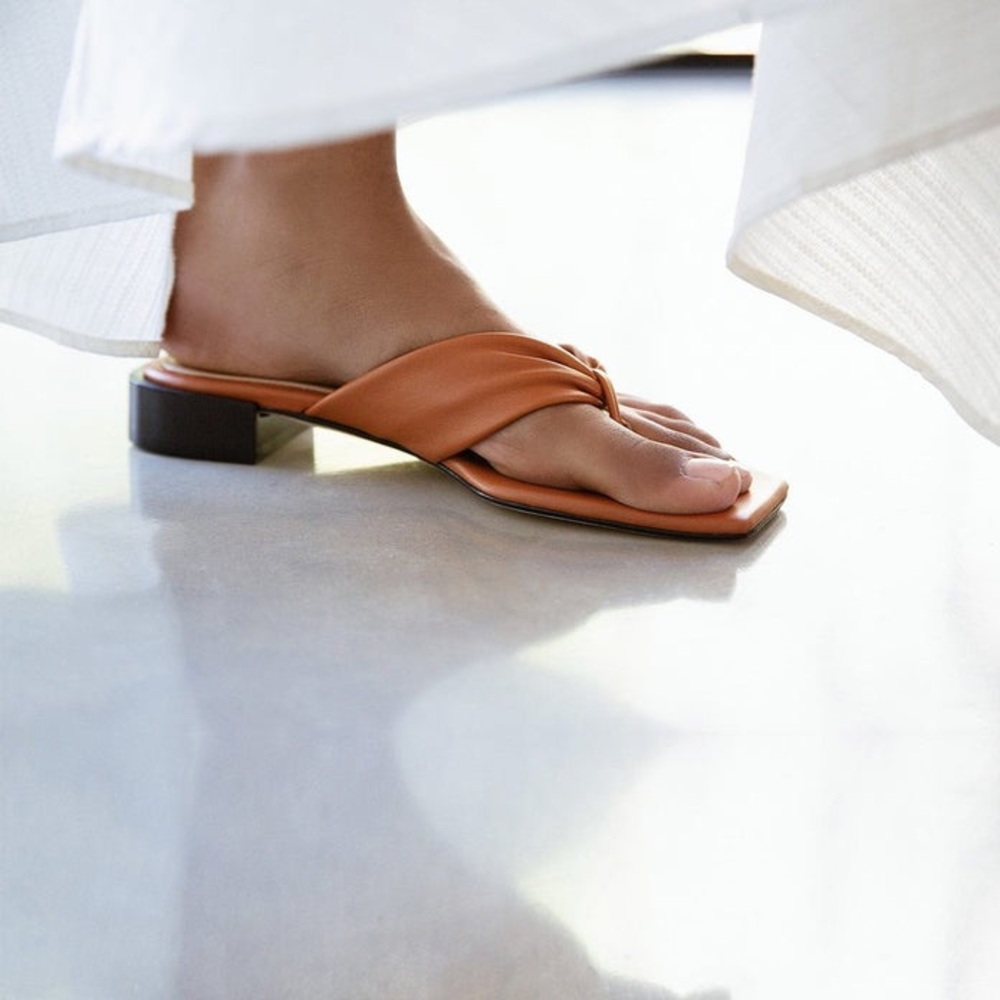 Dear Frances Pecan Leather wrap sandal size 38/8 - Picture 7 of 7